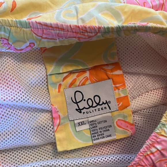 Lilly Pulitzer Men’s Swim Trunks - Picture 4 of 6